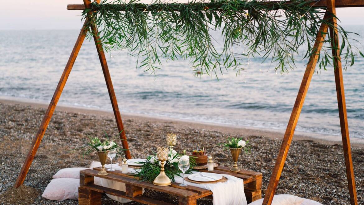 Romantic Sunset Picnics